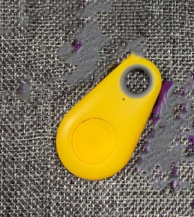Anti-lost Bluetooth tracker for keeping track of bags and personal belongings
